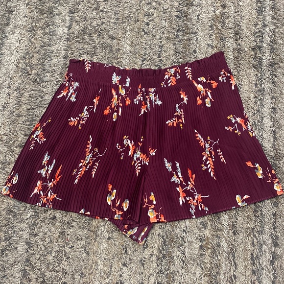 Ann Taylor factory pull on pleated floral print shorts size 16 - Picture 8 of 8
